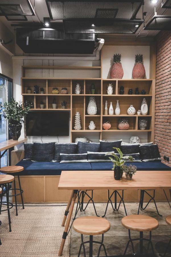 Stay Thapae Hostel Чиангмай Екстериор снимка