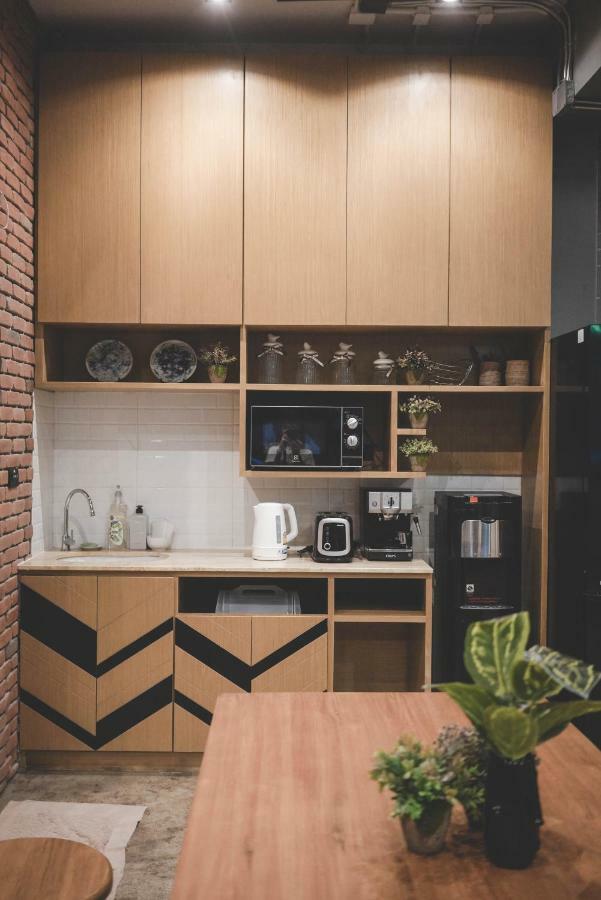 Stay Thapae Hostel Чиангмай Екстериор снимка