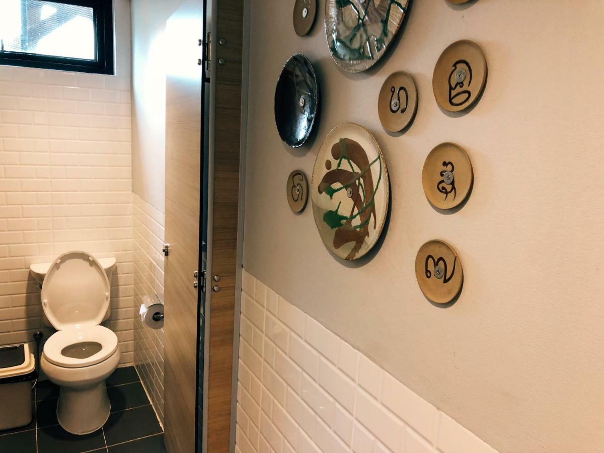 Stay Thapae Hostel Чиангмай Екстериор снимка