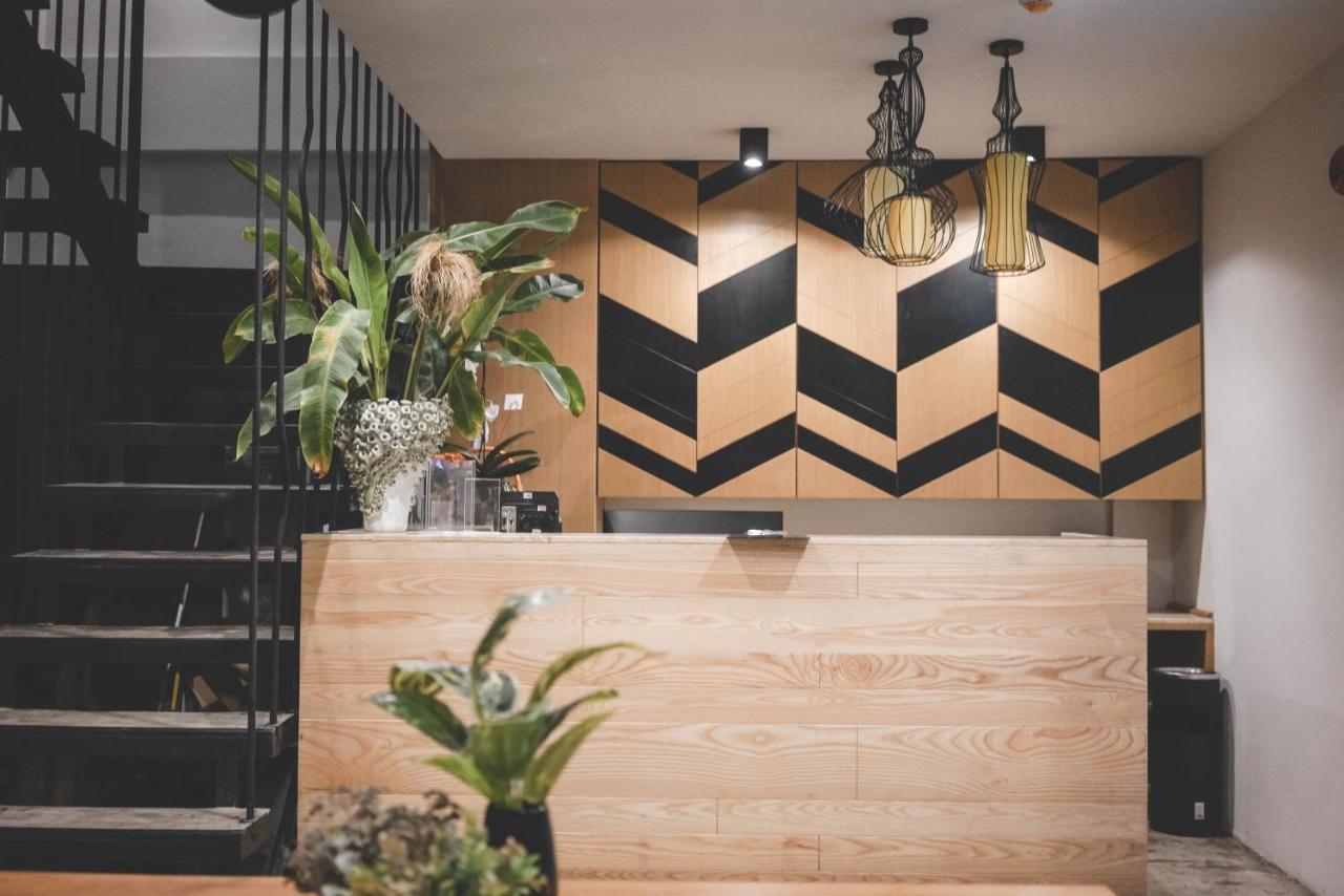 Stay Thapae Hostel Чиангмай Екстериор снимка